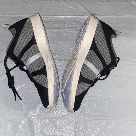 Vionic Brisk Radiant Black and Gray Size 8.5 - Picture 7 of 13